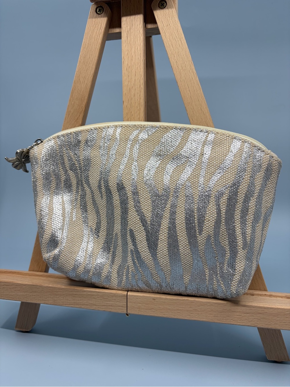 Estee Lauder Silver Metallic Zebra Tiger Stripe Cosmetic Bag Iris Flower Zipper